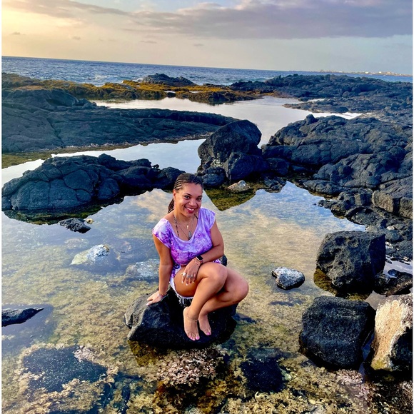 Meet your Posher, Nathalie - Picture 3 of 3